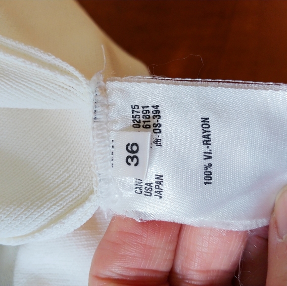 🚫SOLD🚫 ESCADA Italy Sleeveless Top Blouse White Italian size 36 - US: Small, 4 - Picture 9 of 10